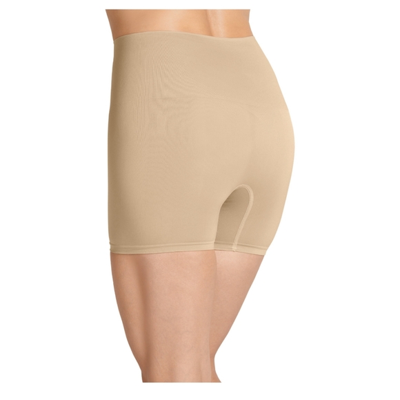 ✨🆕✨ Jockey Essentials Women's Seamfree Slimming Short - Picture 3 of 4